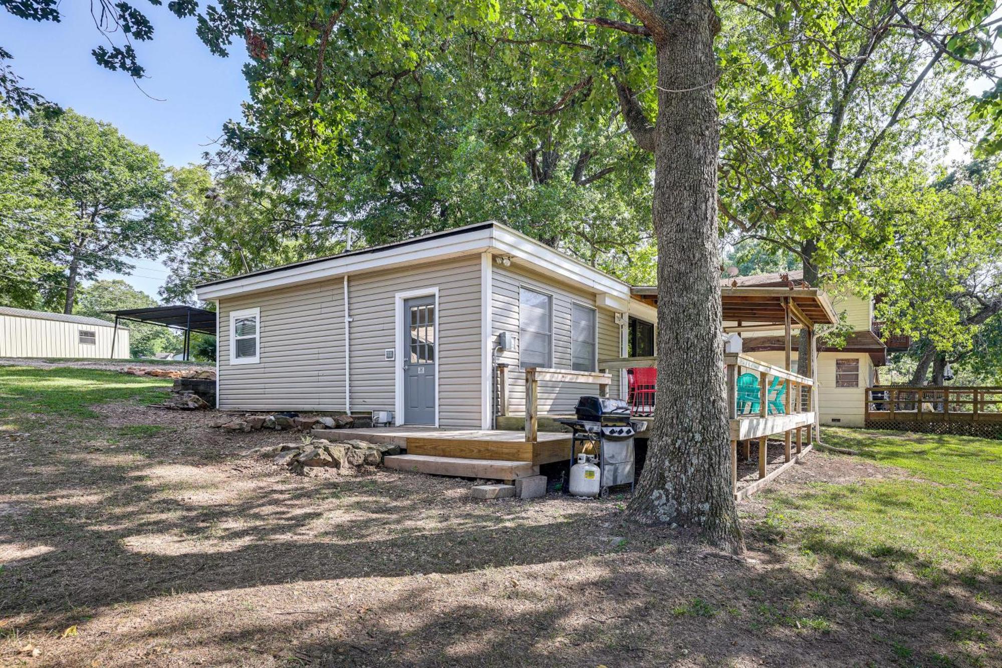 Grove Lakefront Cabin With Water And Dock Access! Buitenkant foto