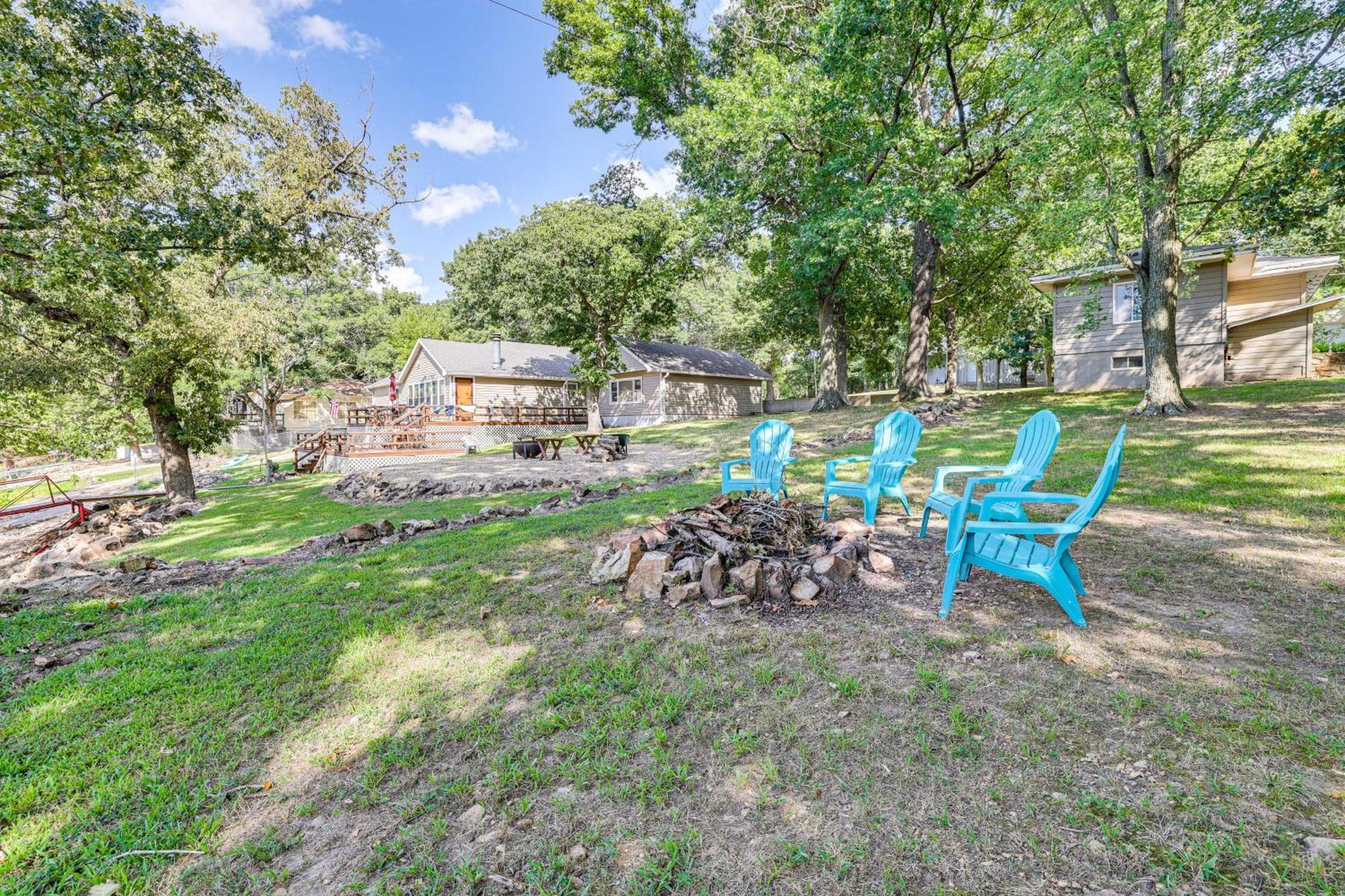 Grove Lakefront Cabin With Water And Dock Access! Buitenkant foto